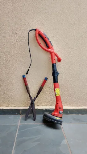 Aparador de Grama e Tesourão