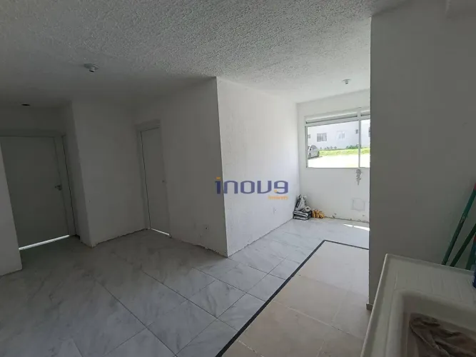 Apartamento com 2 dormitórios para alugar, 38 m² por R$ 1.111,00/mês - Lagoa Redonda - For