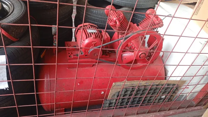Vendo compressor de ar 200 libras 
