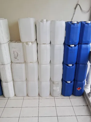 Galões de 20 litros