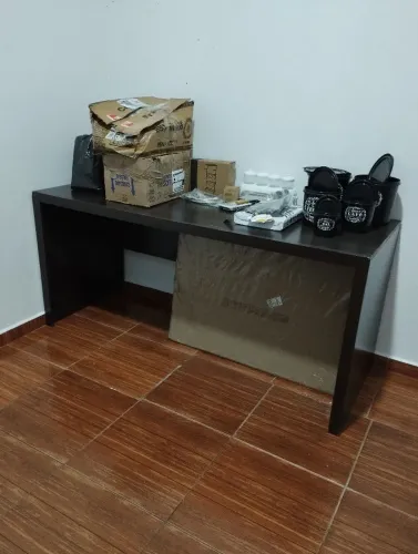 Mesa de madeira estilo escritório - Ideal Home Office