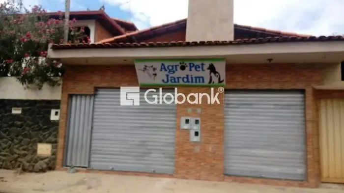 Loja/Salão/Ponto Comercial em Montes Claros, no bairro São Geraldo, para locação.