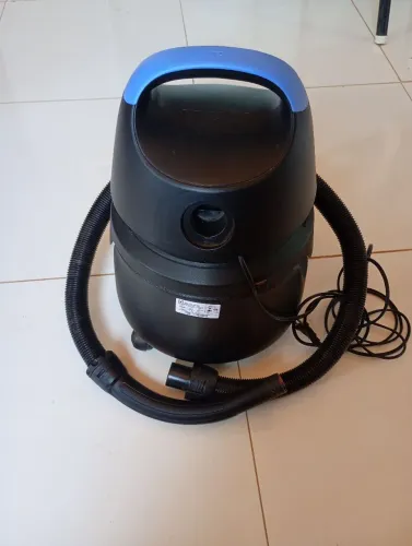 Aspirador de pó e água 