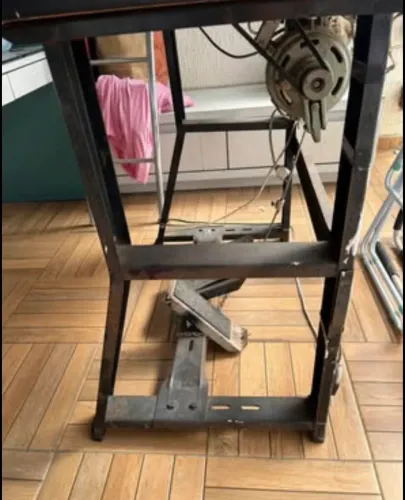 MÁQUINA CHINEZINHA OVERLOCK