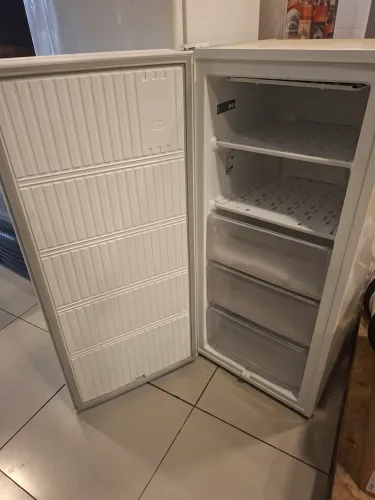 Freezer vertical Electrolux