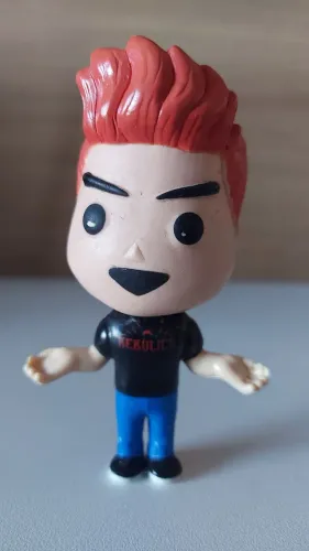Boneco do Felipe Neto