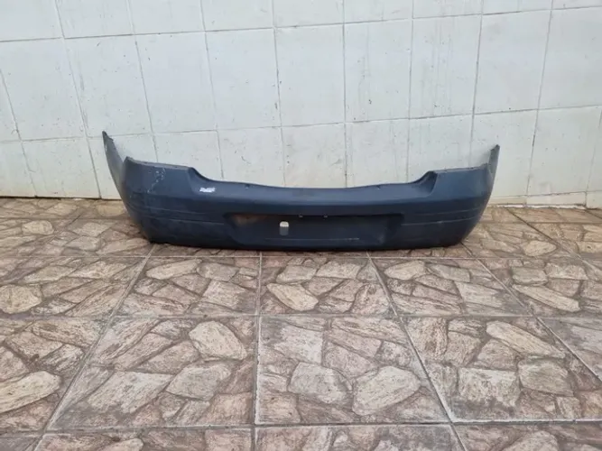 Parachoque traseiro Clio Sedan 1999/2000/2001/2002