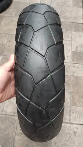 Pneu usado Bridgestone AX41 150/70-18