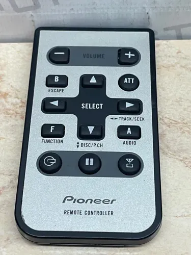 Controle Pioneer som automotivo das antigas