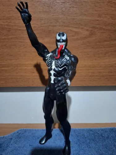 Venom MARVEL 30cm Hasbro Titan Hero Series