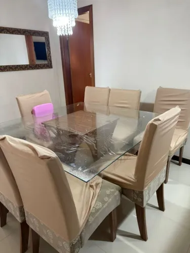 VENDE-SE MESA 8 CADEIRAS