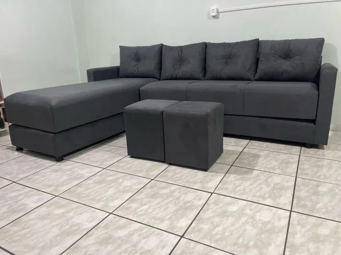 Sofá de Canto Cinza com Puff