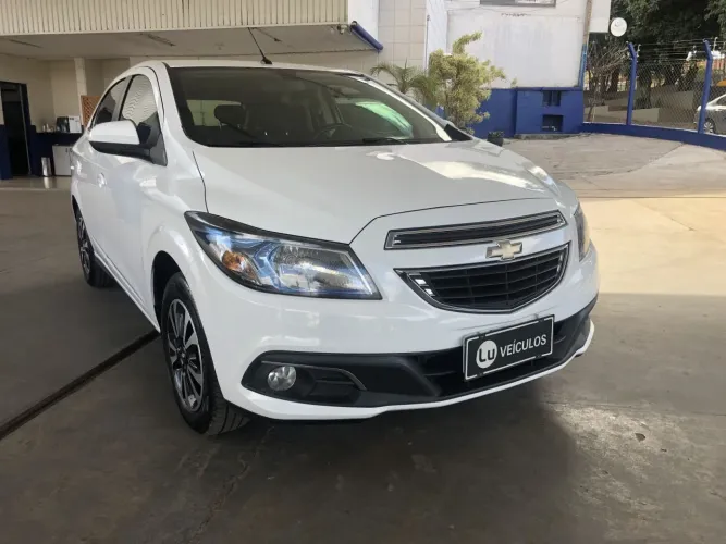 CHEVROLET Onix Hatch 1.4 4P FLEX LTZ AUTOMÁTICO - 2015