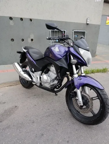 Cb 300 2011 impecável tudo ok !