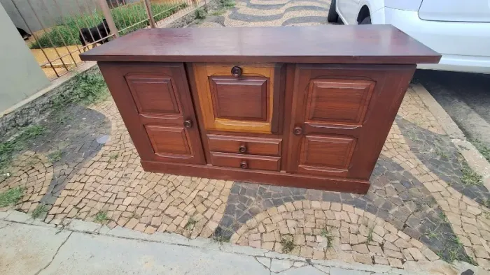 Balcão/Buffet confeccionado em madeira Jatoba