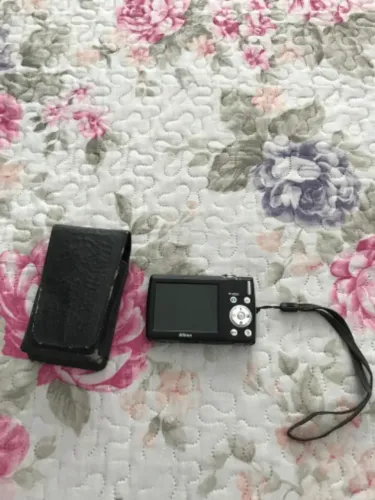 Máquina fotográfica Nikon