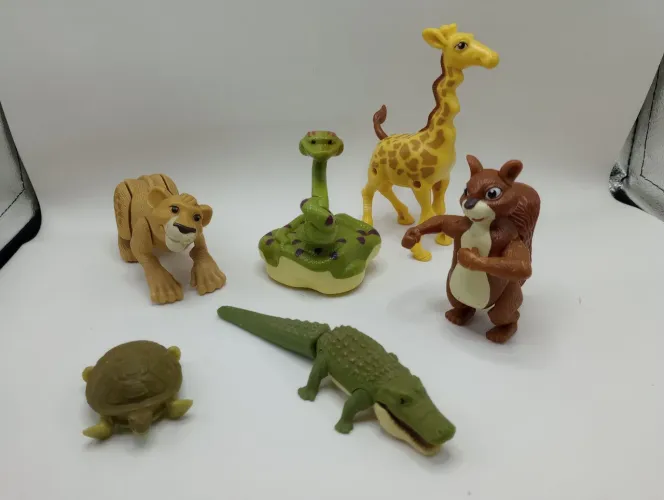 Brinquedos de Animais da Selva - 6 Peças (usado)