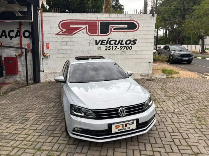 Volkswagen Jetta Highline TSI 2.0 8V 120cv Gasolina Tiptronic 2017
