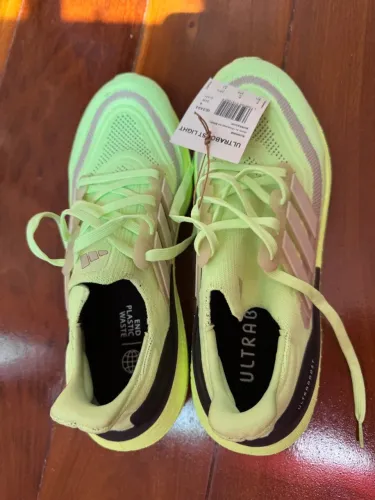 Tênis Adidas Ultraboost Light - Verde Limão