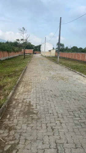 TERRENO NA ILHA DE GUARATIBA (PEQUENA ENTRADA E PARCELAMENTO DIRETO) PEGO CARRO E MOTO