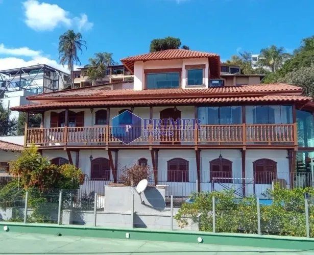 CASA - 4 QTS - 4 VGS - MANGABEIRAS