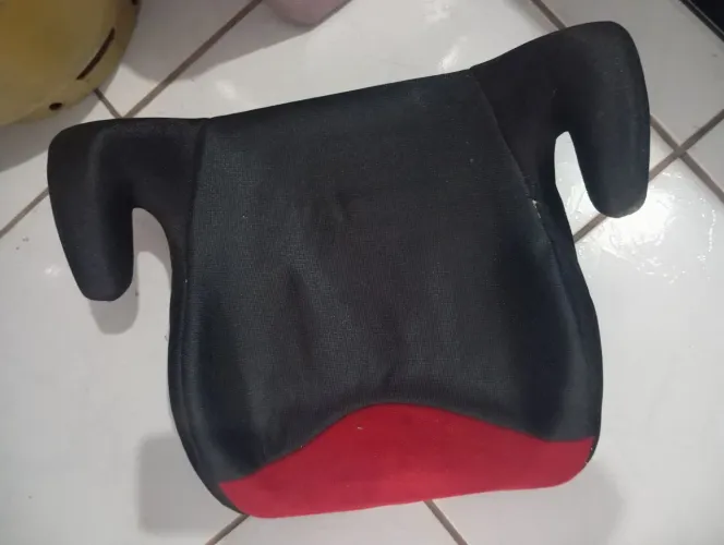 Banco de elevação para criança