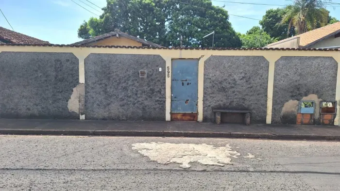 Casa com 6 dormitórios à venda, 157 m² por R$ 330.000,00 - Santa Marta - Uberaba/MG