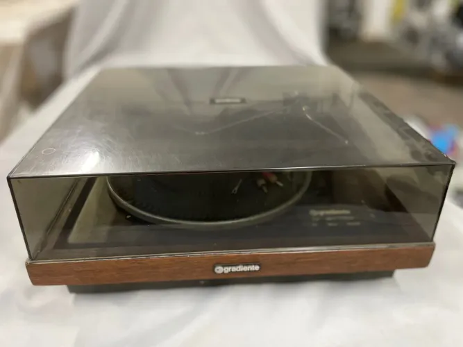 Toca-discos Gradiente GARRANT 730S Seminovo