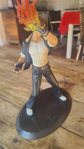 Figura Kyo Kusanagi - The King of Fighters