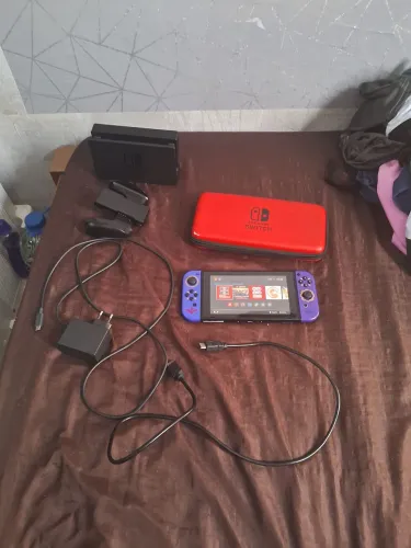 Nintendo Switch v1 Seminovo - Perfeito para Jogar d,e,s,q,u,e,a,d,o!