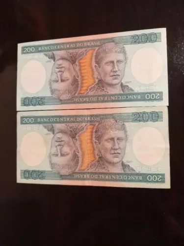 2 Cédulas de 200 Cruzeiros