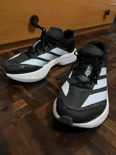 Tênis Adizero