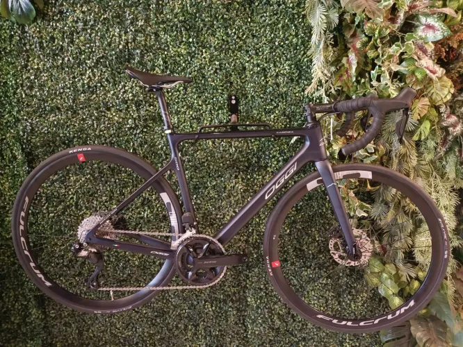 Bicicleta Speed OGGI candenza 500 Shimano 105