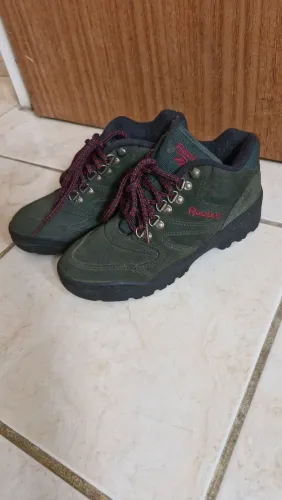 Bota 34 reebok feminina