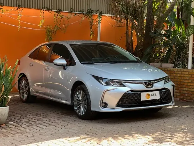 Toyota Corolla XEI 2.0 Flex 16V Aut. 2024 com 21.000 Km, financiamos!