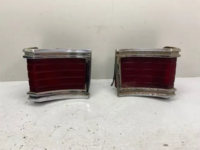 Par lanternas originais opala 1972 - com detalhe