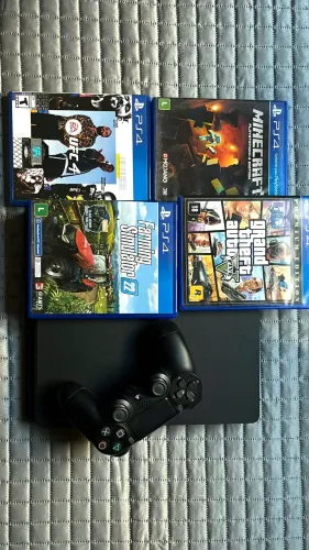 PS4 SLIM 1TB + CONTROLE + 4 JOGOS