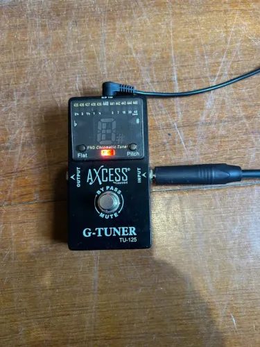 Pedal Axcess Giannini Tu-125 Tuner Afinador Guitarra E Baixo - unico dono