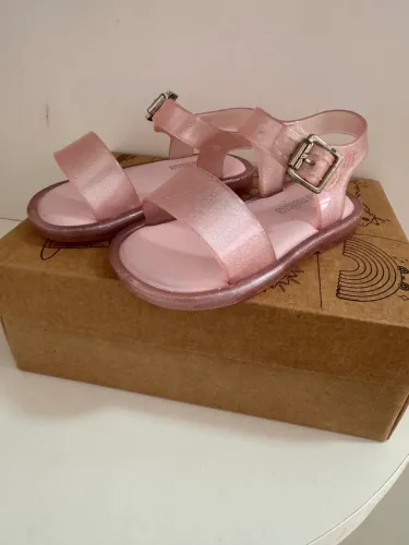 Melissa bebê (17/18)