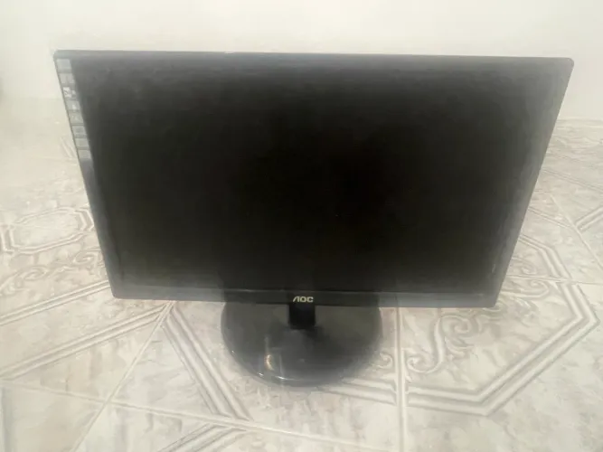 Monitor Led 18.5 Widescreen Aoc E943fwsk preto em perfeito estado