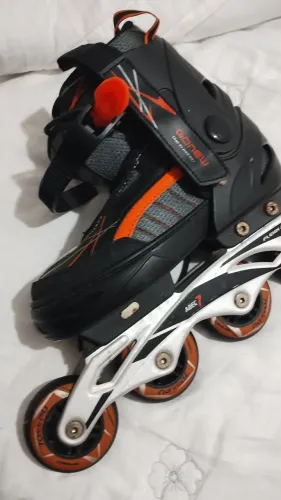 Patins comprou nunca usou  36 ao 39