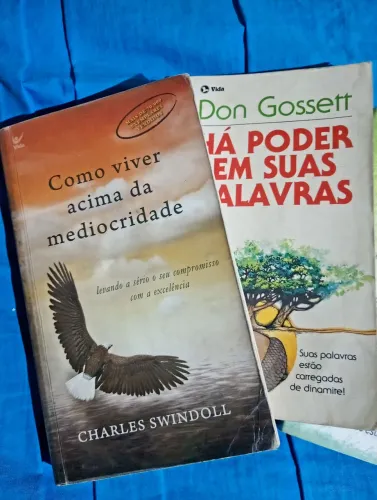 Livros cristãos de bolso 15. Outros 20.