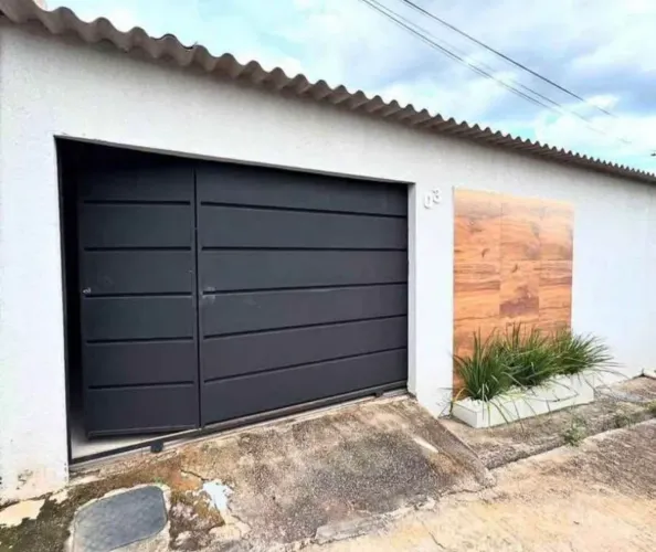 ~CASA NO OLHO D´AGUA