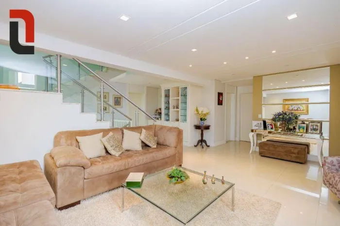Casa com 5 quartos à venda, 372 m² por R$ 2.750.000 - São Braz - Curitiba/PR