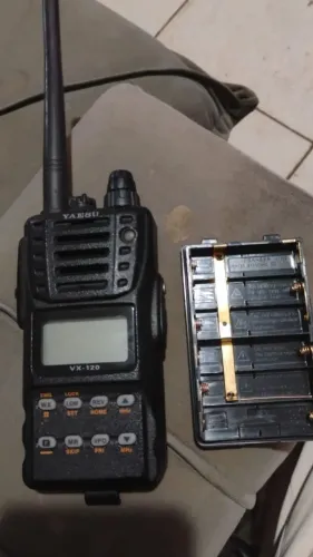 Rádio Yaesu VX 120 VHF