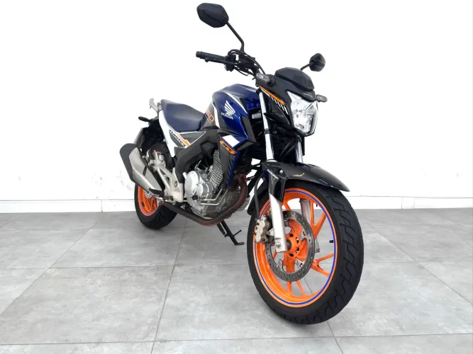 Honda CB 250 Twister (SPECIAL EDITION)