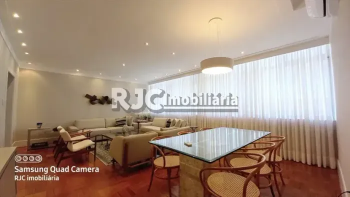 Apartamento para venda possui 160 metros quadrados com 4 quartos em Tijuca - Rio de Janeir