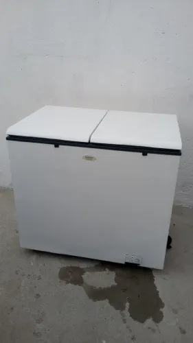 Freezer horizontal