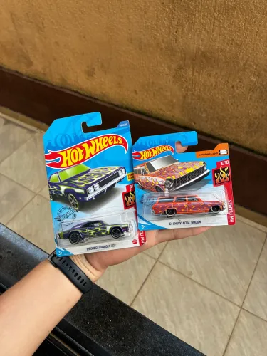 Kit 2 Hot Wheels Hw Flames