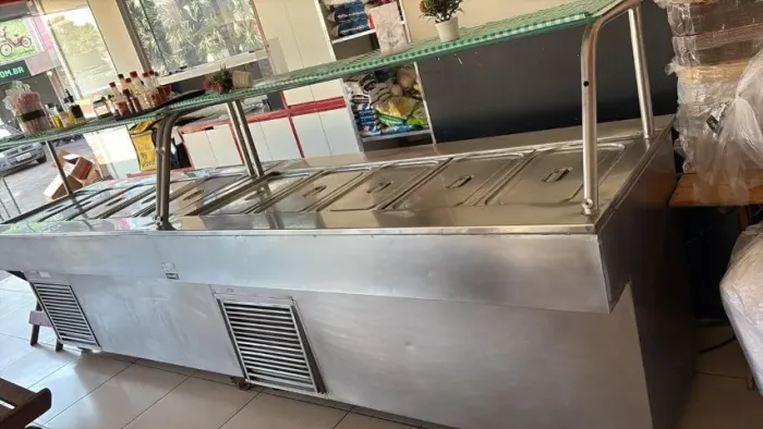 ILHA DE ALIMENTAÇÃO - PISTAS QUENTE E FRIA + CUBAS E TAMPAS DE INOX